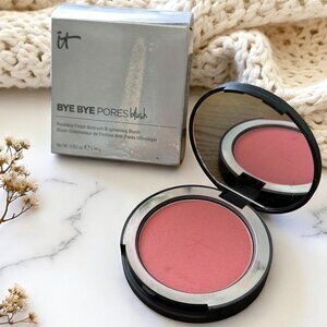 IT Cosmetics Bye Bye Pores Blush in Naturally Pretty Warm Peach